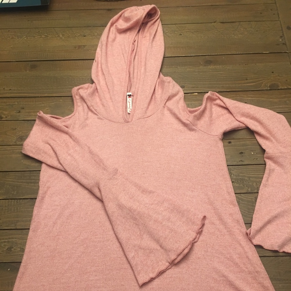 Heathered pink top